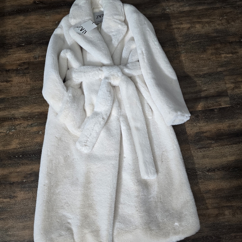 ZARA Women's Faux Fur Belted Coat ZW Collection(Ecru, US S, M, L /EUR S, M, L) - Picture 9 of 15